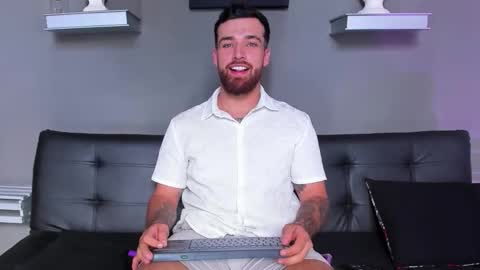 Snapshot of thor_evans chatting on October 2025 07:14:01 PM thor_evans online show from October 2025 07:14:01 PM