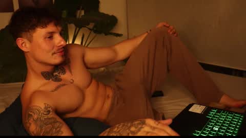 Snapshot of thorclarck_ chatting on September 2025 12:43:01 AM Sebastian online show from September 2025 12:43:01 AM