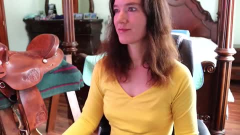 Snapshot of thornbury_rose chatting on February 2026 07:07:01 PM ThornburyRose online show from February 2026 07:07:01 PM