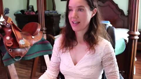 Snapshot of thornbury_rose chatting on March 2026 06:58:02 PM ThornburyRose online show from March 2026 06:58:02 PM