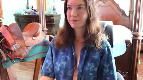 Snapshot of thornbury_rose chatting on March 2026 06:11:01 PM ThornburyRose online show from March 2026 06:11:01 PM