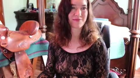 Snapshot of thornbury_rose chatting on March 2026 06:24:02 PM ThornburyRose online show from March 2026 06:24:02 PM