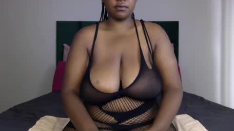 Snapshot of throatgoat2121 chatting on January 2025 07:00:02 AM throatgoat2121 online show from January 2025 07:00:02 AM