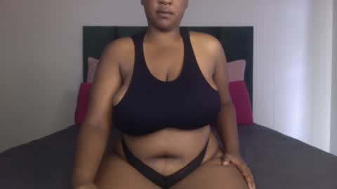 Snapshot of throatgoat2121 chatting on January 2025 07:11:02 AM throatgoat2121 online show from January 2025 07:11:02 AM