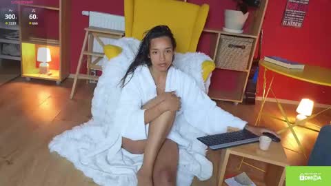 tia_j online show from May 2026 05:18:02 PM
