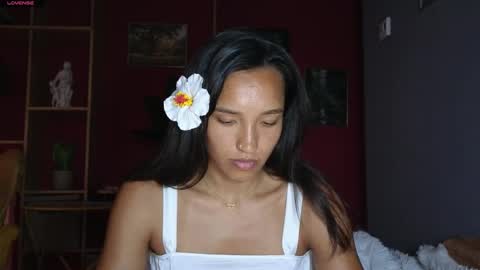 tia_j online show from May 2026 05:53:01 PM