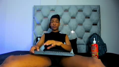 Snapshot of tiago_xxx_ chatting on October 2025 08:07:02 PM tiago_xxx_ online show from October 2025 08:07:02 PM