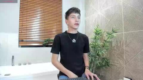 Snapshot of tiam_muller chatting on November 2025 03:41:01 AM Tiam Muller online show from November 2025 03:41:01 AM