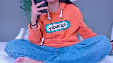 TIANA  online show from September 2025 07:49:01 PM