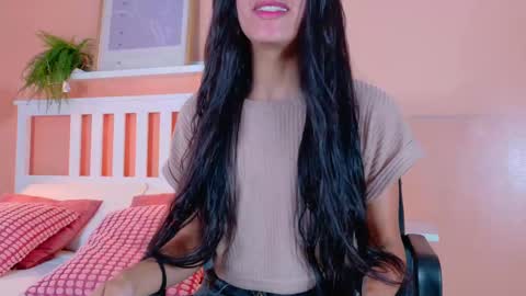 TIANA  online show from September 2025 07:28:01 PM