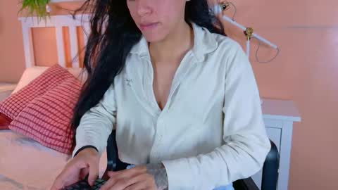 TIANA  online show from September 2025 07:39:02 PM