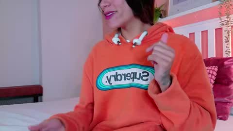 TIANA  online show from October 2025 07:33:01 PM