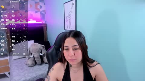 tianapiket online show from January 2025 11:30:02 AM