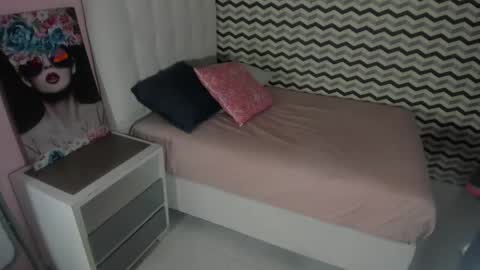 tianapiket online show from February 2025 11:47:02 PM