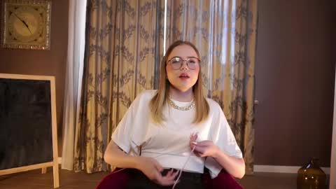 Snapshot of tiannadavy chatting on April 2026 11:33:01 AM Jane online show from April 2026 11:33:01 AM