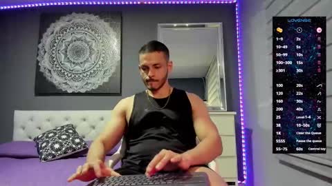 Tian Zilac online show from October 2025 10:28:02 PM