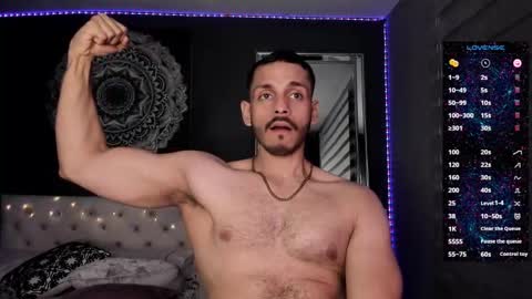 Tian Zilac online show from October 2025 10:11:01 PM