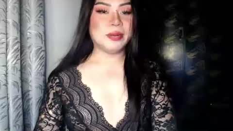 arianna tiara online show from November 2025 12:27:01 PM