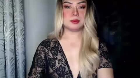 arianna tiara online show from November 2025 03:01:02 PM