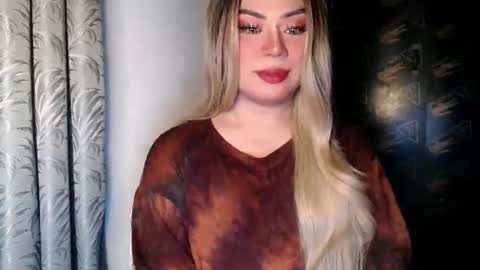 arianna tiara online show from December 2025 01:52:02 PM