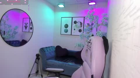 Tiara  online show from June 2026 03:19:02 AM