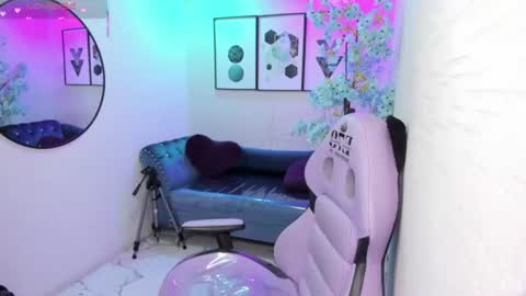 Tiara  online show from June 2026 03:31:02 AM