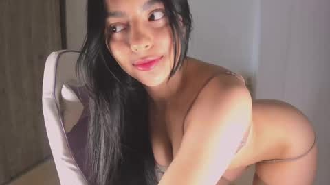 Tiaraaa 02 online show from September 2025 03:28:02 AM