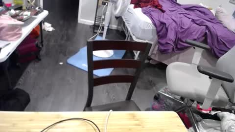 Tierra Henri online show from November 2025 12:05:02 PM