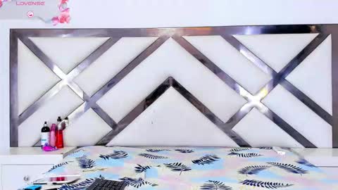 Tifani brown online show from February 2026 12:38:01 PM