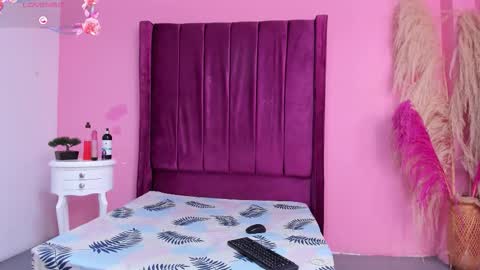 Tifani brown online show from March 2026 01:06:02 PM