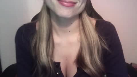 Snapshot of tifanny_a chatting on March 2025 11:22:01 PM Tifanny online show from March 2025 11:22:01 PM