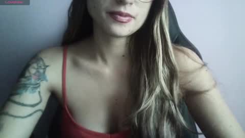 Tifanny online show from April 2026 09:57:02 PM