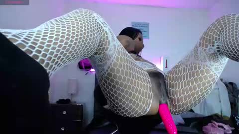 Snapshot of tifanny_nails chatting on February 2025 11:50:02 AM Tifanny Nails online show from February 2025 11:50:02 AM