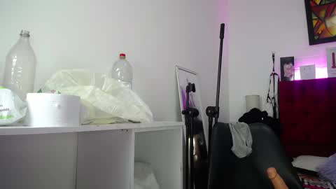 Snapshot of tifanny_nails chatting on September 2025 12:05:01 PM Tifanny Nails online show from September 2025 12:05:01 PM