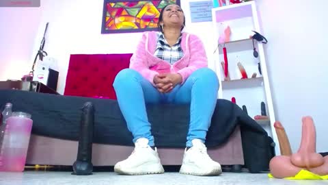 Tifanny Nails  online show from January 2026 03:38:02 PM