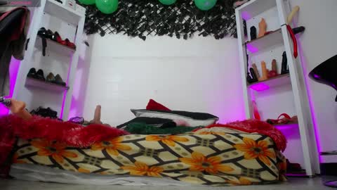 Snapshot of tifanny_nails chatting on April 2026 02:03:01 PM Tifanny Nails online show from April 2026 02:03:01 PM
