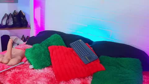 Snapshot of tifanny_nails chatting on April 2026 12:55:02 PM Tifanny Nails online show from April 2026 12:55:02 PM
