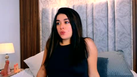 Snapshot of tifany__ross chatting on March 2026 11:21:01 AM Tiff3 online show from March 2026 11:21:01 AM