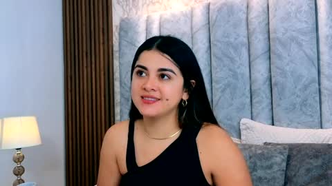 Snapshot of tifany__ross chatting on April 2026 08:31:01 PM Tiff3 online show from April 2026 08:31:01 PM