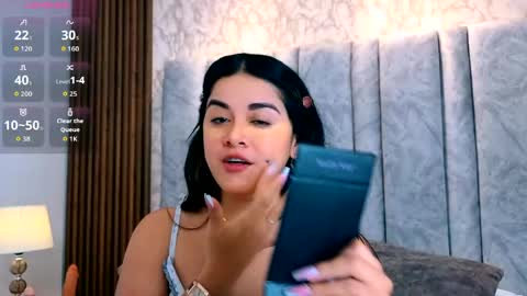 Snapshot of tifany__ross chatting on April 2026 09:10:02 PM Tiff3 online show from April 2026 09:10:02 PM