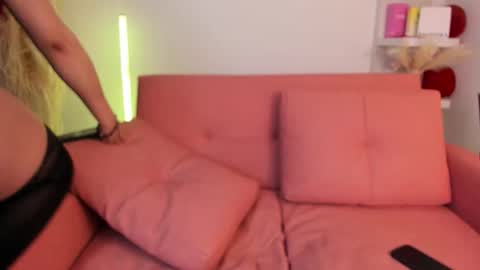 Snapshot of tifanyrose1 chatting on March 2026 04:18:01 AM Tiffany online show from March 2026 04:18:01 AM