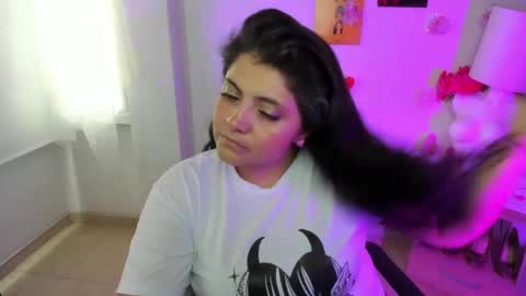 Tiff Luxx online show from April 2026 02:55:02 PM