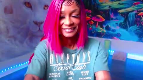 Tiffani Love online show from September 2025 01:56:01 PM