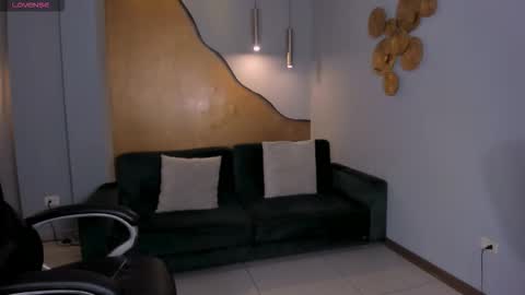 Tiffanny Sins online show from October 2025 03:25:03 AM