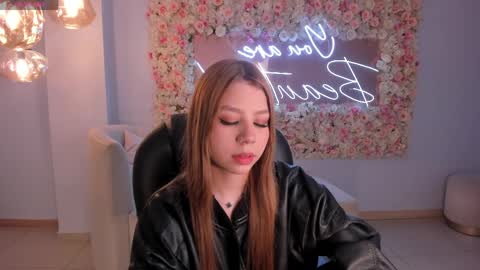 Tiffanny Sins online show from March 2026 04:01:02 AM