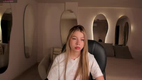 Tiffanny Sins online show from May 2026 03:03:02 AM