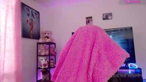 Tiffany Bela online show from March 2026 05:06:02 PM