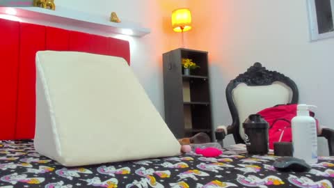 Snapshot of tiffany_hot19_ chatting on December 2024 01:52:02 AM tiffany online show from December 2024 01:52:02 AM