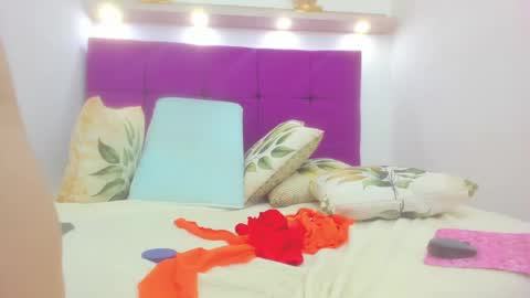 Snapshot of tiffany_hot19_ chatting on December 2024 02:32:01 AM tiffany online show from December 2024 02:32:01 AM