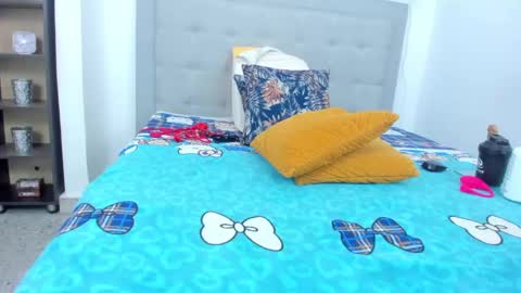 Snapshot of tiffany_hot19_ chatting on December 2024 10:34:02 PM tiffany online show from December 2024 10:34:02 PM